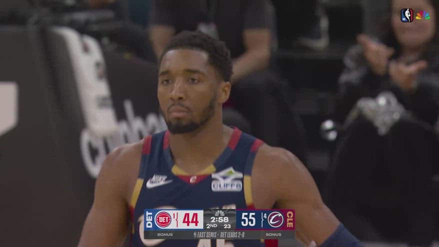 NBA, 35 punti per Donovan Mitchell in gara-3 contro Detroit