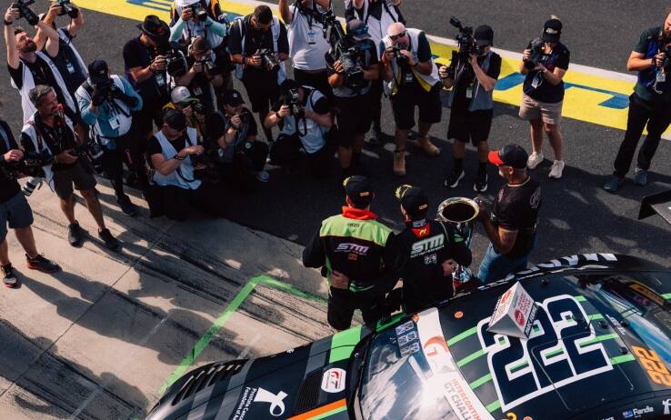 12 Ore Bathurst, Mercedes si prende la pole. Settimo l'equipaggio di Valentino Rossi