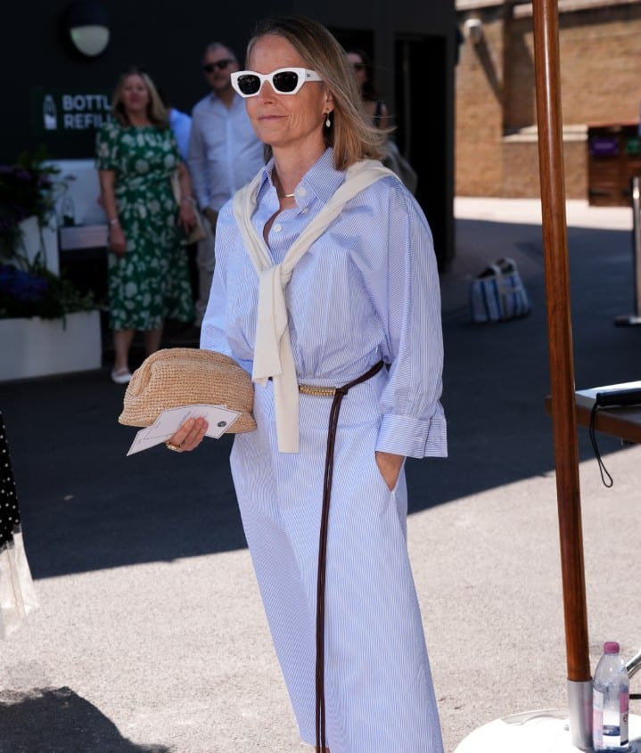 Altro giorno e altra parata di vip a Wimbledon: ecco Jodie Foster.