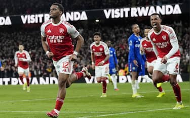 L'Arsenal batte il Chelsea e torna a +5 sul City