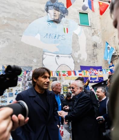 L'omaggio del Napoli ai Quartieri Spagnoli