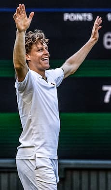 Wimbledon con gli occhi 'frizzanti' di Sinner