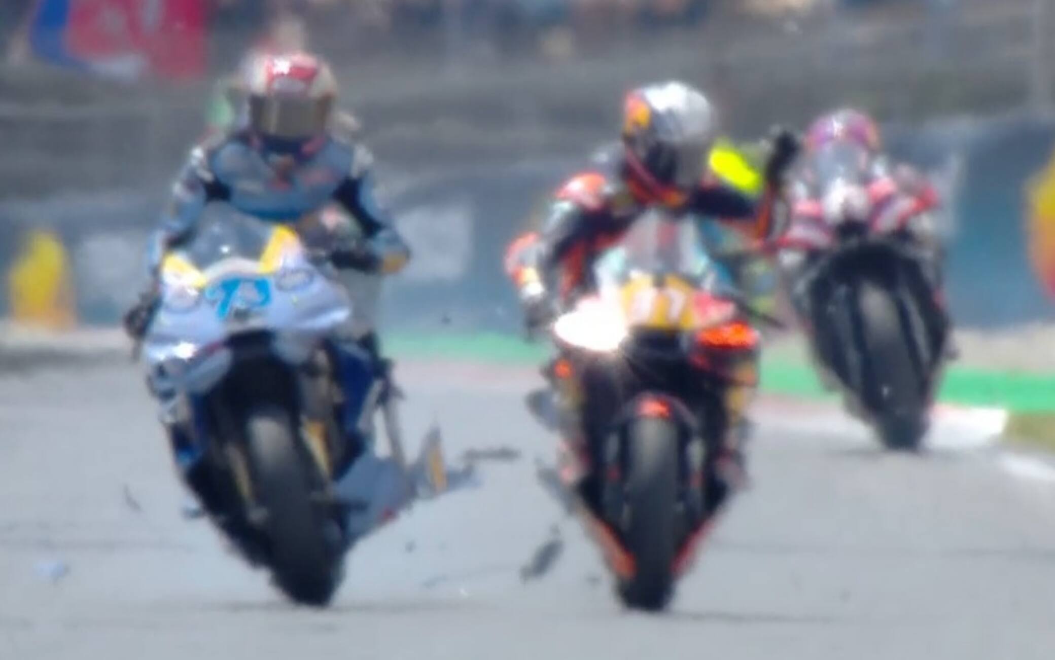 Acosta sull'incidente con Alex Marquez: "È stato un problema elettrico, non avevo più gas"