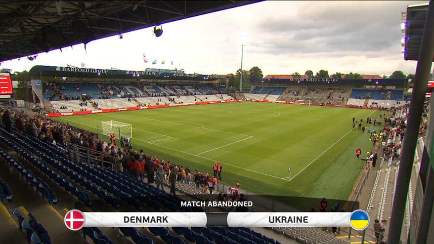 Malore per Eriksen: sospesa Danimarca-Ucraina