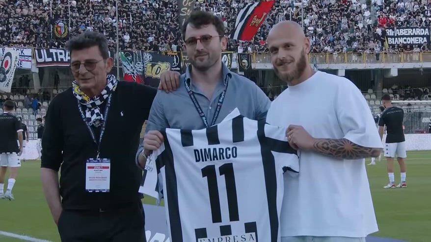 Dimarco premiato dall'Ascoli prima del playoff col Catania