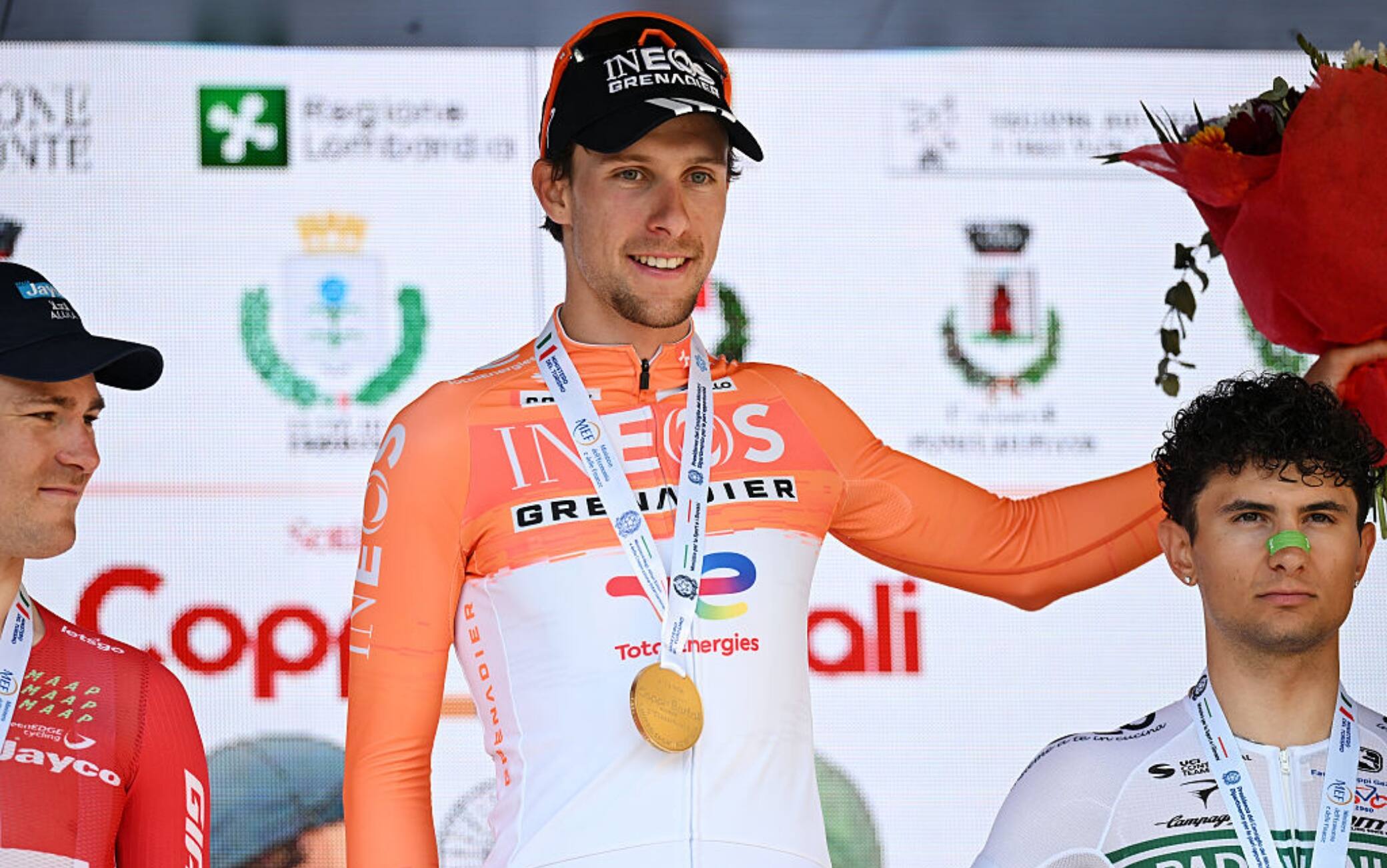 Coppi e Bartali, Laurance vince in volata e torna leader della classifica