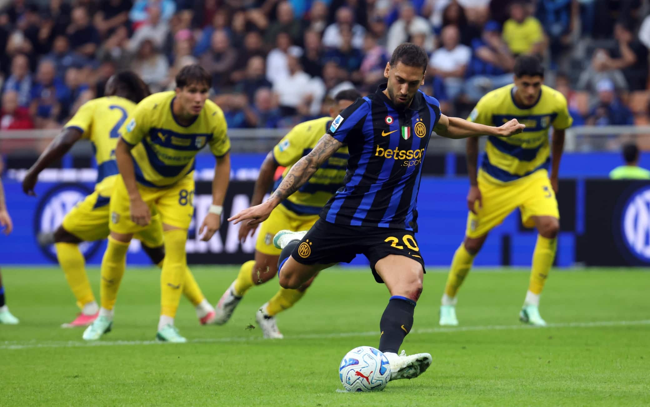 Il rigore di Calhanoglu