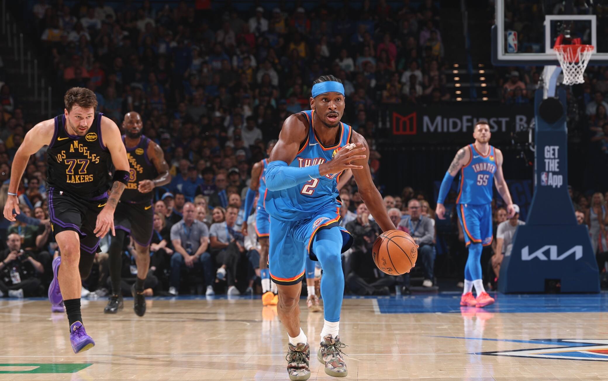 NBA, i risultati della notte: Oklahoma City travolge i Lakers, Detroit batte Minnesota 