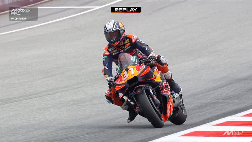 GP Austria, Acosta testa la forcella durante le Fp1