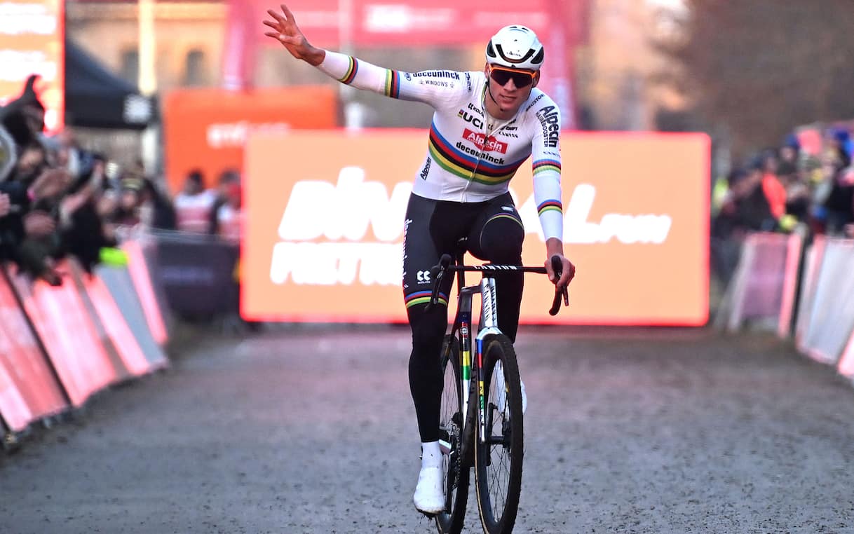 https://sport.sky.it/assets/images/09914dac22ec1903dd0c8c537f1dc36ae50262a3/skysport/it/ciclismo/2025/12/26/ciclocross-coppa-del-mondo-2025-2026-van-der-poel-risultati-oggi/getty_van_der_poel_ciclocross.jpg?im=Resize,width=1218
