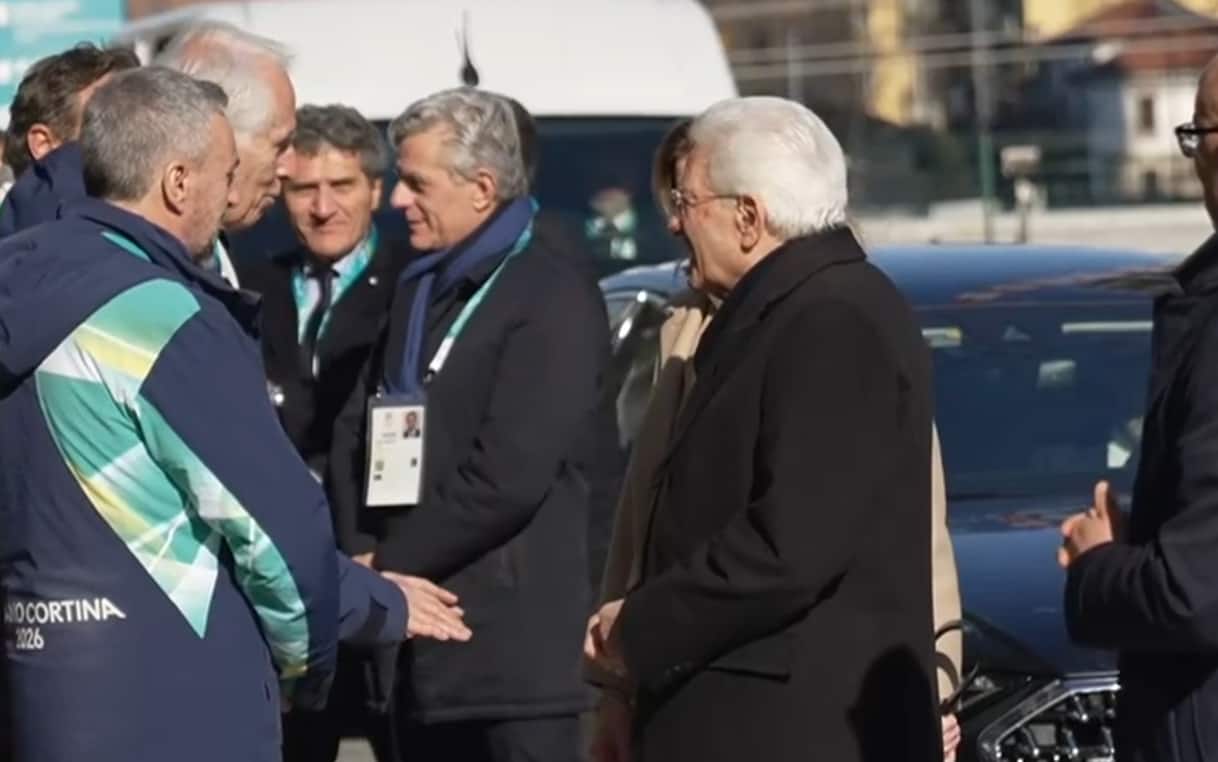 https://sport.sky.it/assets/images/0995e67e968c8bc62da5248749c4fa0295b01110/skysport/it/olimpiadi/video/2026/02/05/olimpiadi-milano-cortina-mattarella-villaggio-olimpico-video-1072082/screen_mattarella.jpg?im=Resize,width=1218