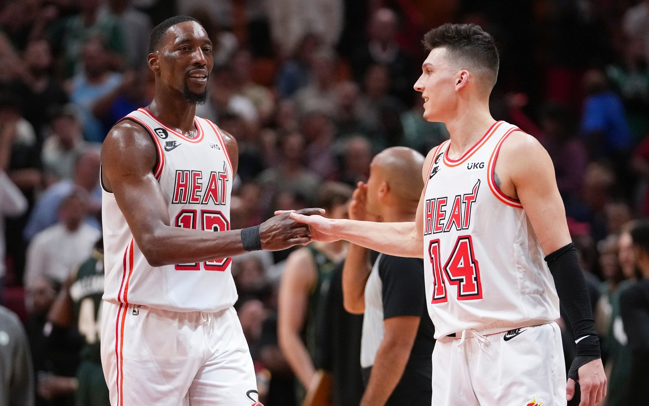 Rissa a Las Vegas: Bam Adebayo colpisce Tyler Herro, ex compagno ai Miami Heat