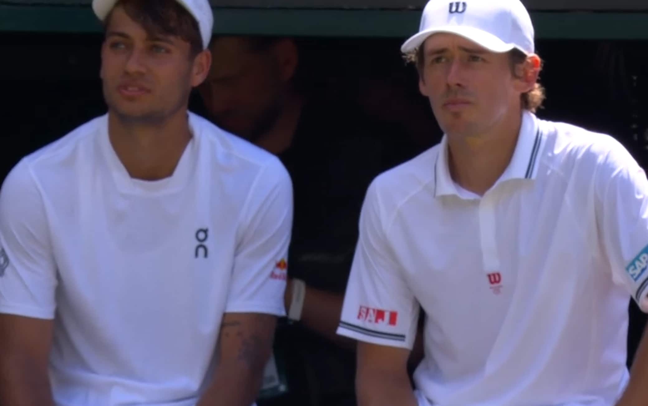 Stop con gran caldo a Wimbledon? Cobolli e De Minaur cercano l'ombra... VIDEO