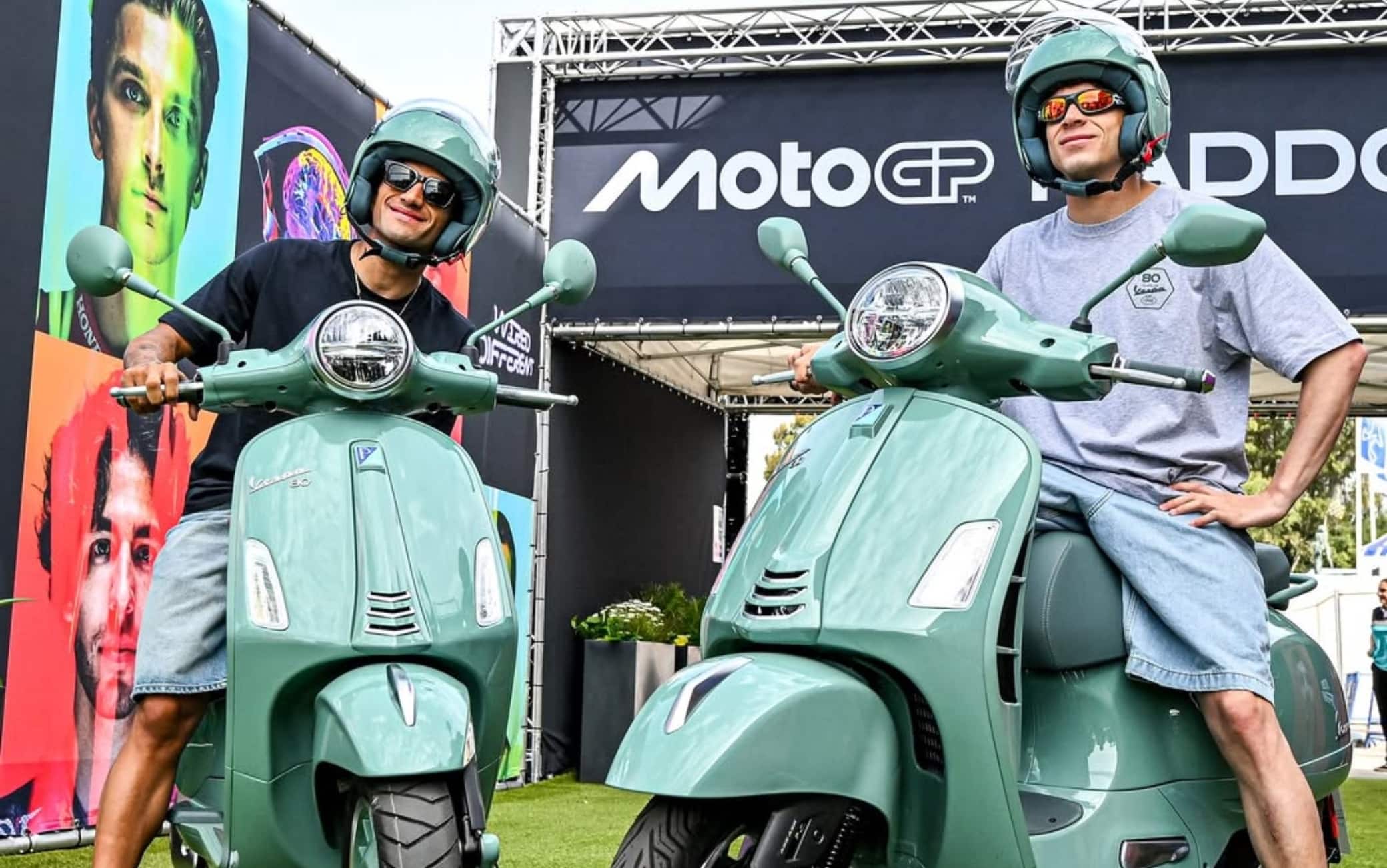 GP Spagna, la Vespa festeggia 80 anni: Bezzecchi e Martin arrivano a Jerez in sella