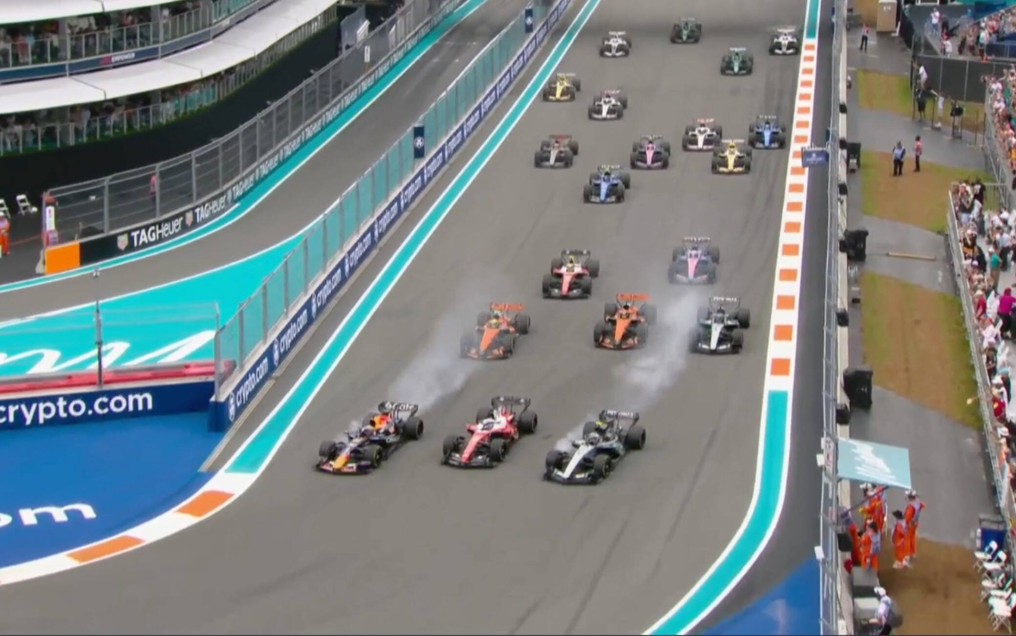 F1: partenza capolavoro di Leclerc a Miami, beffa Antonelli. Verstappen in testacoda