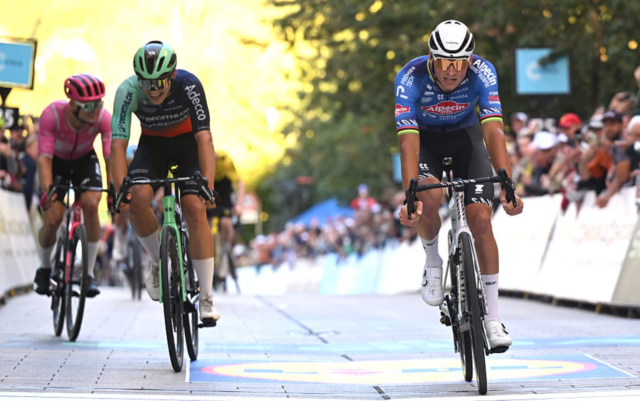 Giro del Lussemburgo, van der Poel torna e trionfa nella prima tappa