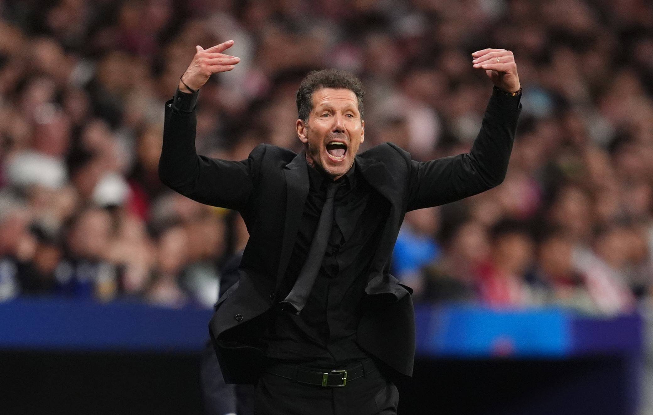 Simeone sugli infortuni di Alvarez e Giuliano: "Conoscendoli martedì ci saranno sicuro"