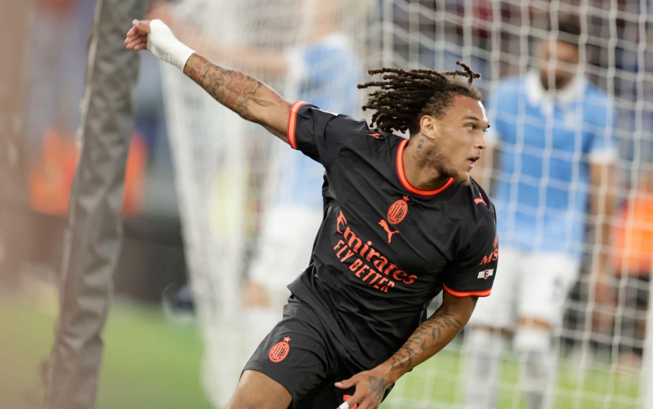 Prima solo la Lazio, poi solo il Milan: all'Olimpico è 2-2