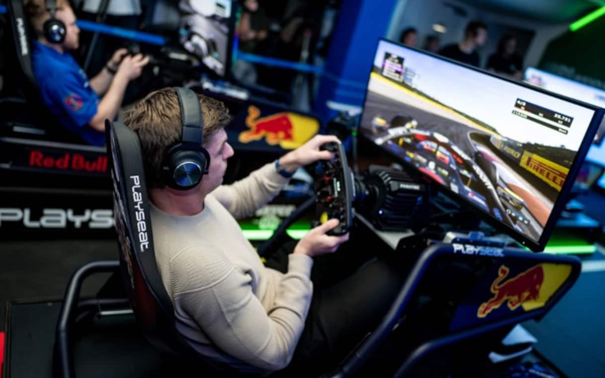 F1, Verstappen, dalle gare in pista a quelle online: che sfide con ...