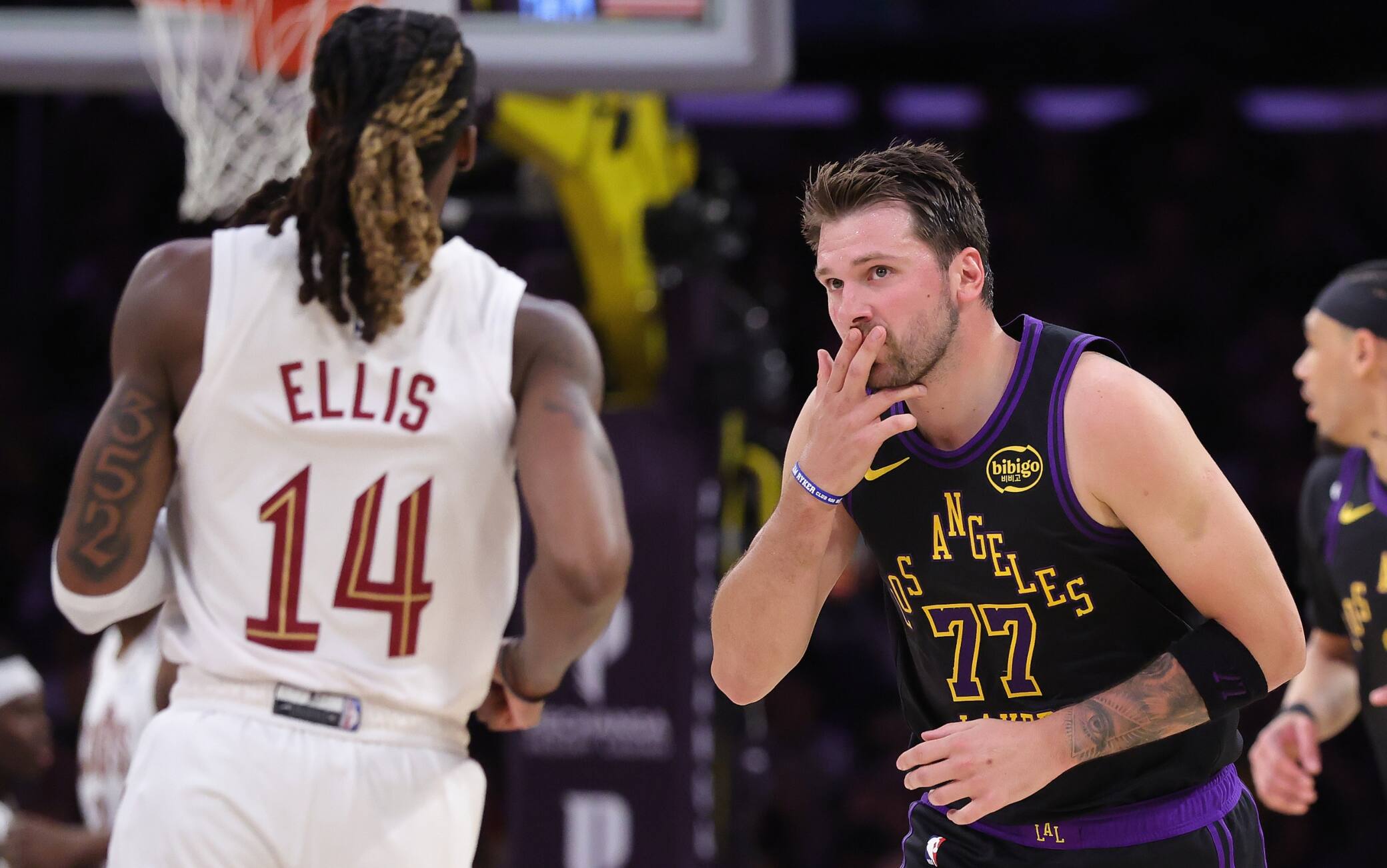 NBA, risultati della notte: i Lakers vincono coi Cavs, Houston batte New York