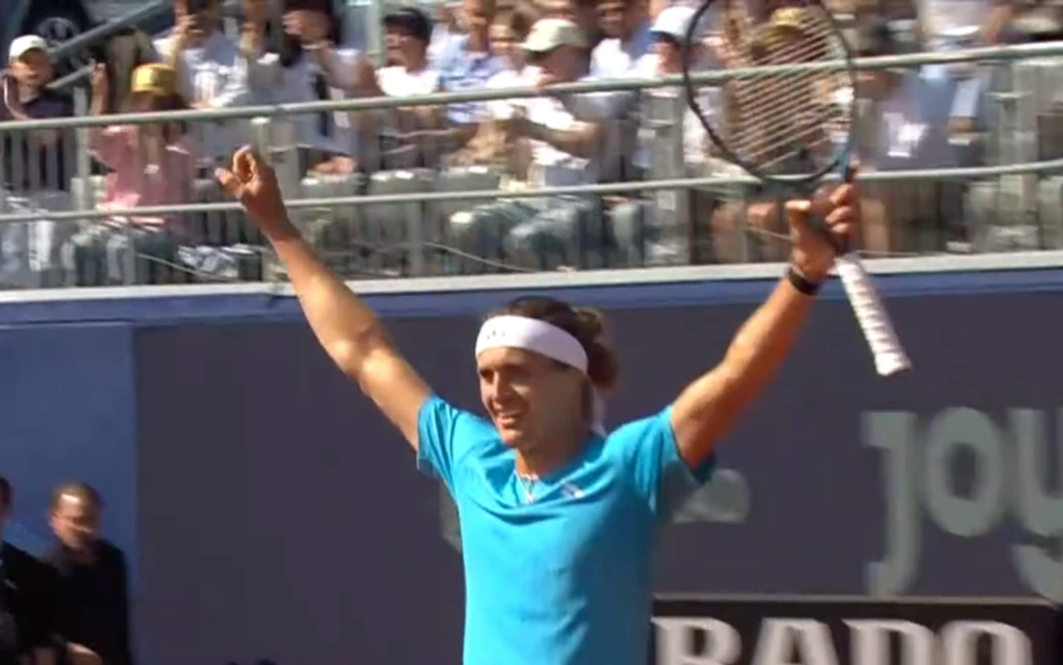 Zverev in semifinale all'Atp Monaco: Cerundolo battuto in tre set