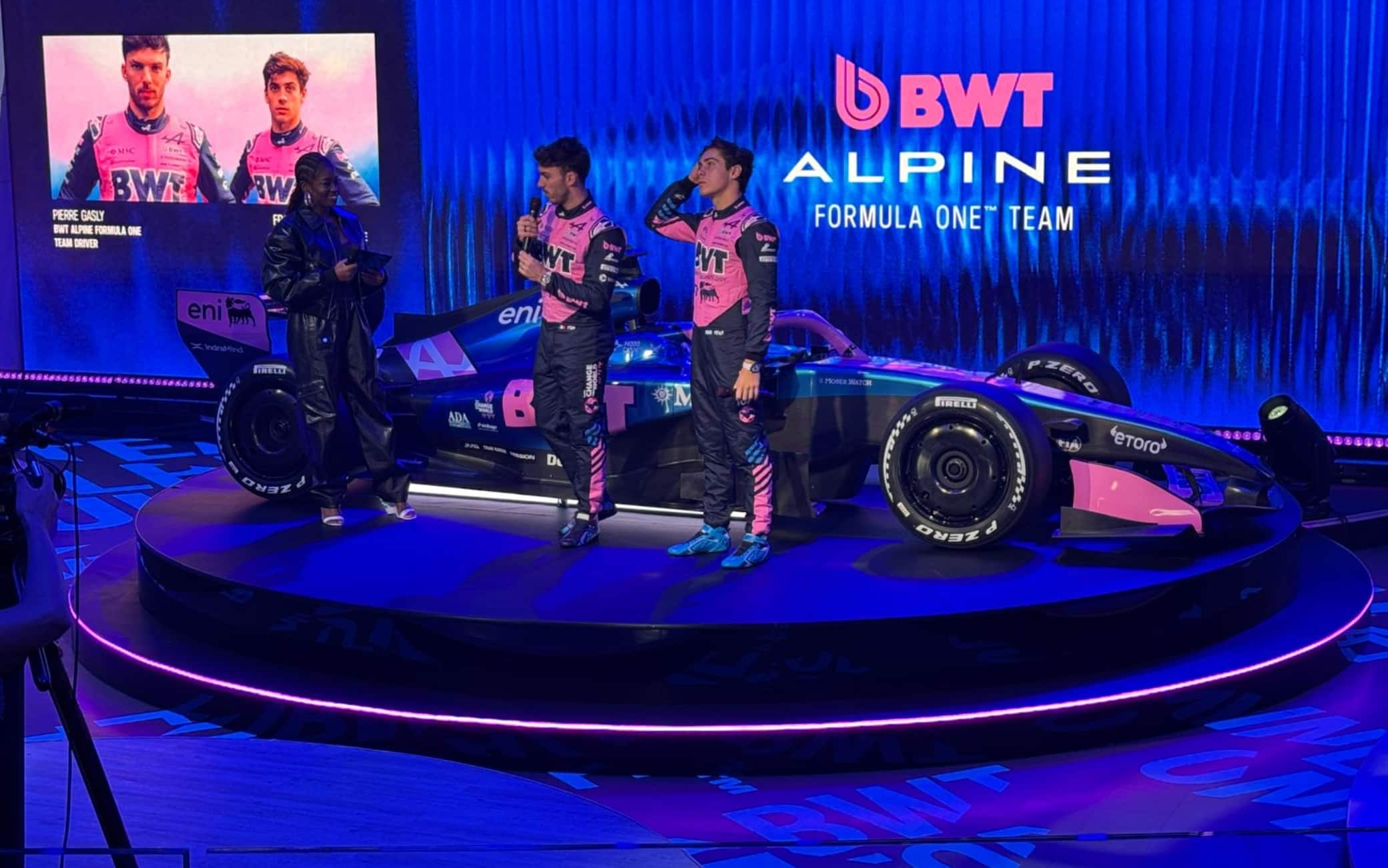 F1, svelata anche l'Alpine: l'A526 su una nave da crociera a Barcellona. FOTO e VIDEO