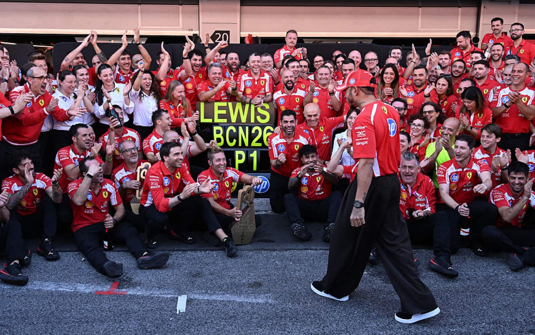 F1, festa Hamilton: tutte le FOTO del grande trionfo a Barcellona
