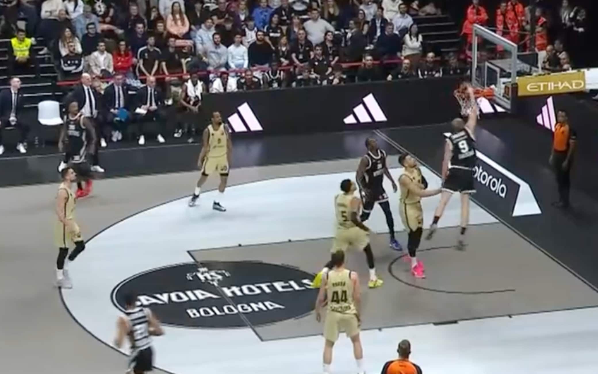 Vildoza inventa, Smailagic segna e la Virtus Arena applaude. VIDEO