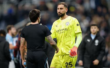 EDITORIAL USE ONLY No use with unauthorised audio, video, data, fixture lists (outside the EU), club/league logos or "live" services. Online in-match use limited to 45 images (+15 in extra time). No use to emulate moving images. No use in betting, games or single club/league/player publications/services.Mandatory Credit: Photo by Craig Cowan/ProSports/Shutterstock (15876060ck)Sandro Tonali of Newcastle United and Gianluigi Donnarumma of Manchester City shake hands at full time during the Premier League match between Newcastle United and Manchester City at St. James's Park, NewcastleNewcastle United v Manchester City, Premier League - 22 Nov 2025