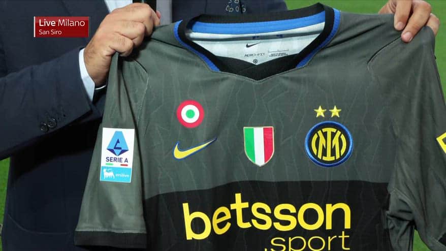 Inter, contro l'Udinese debutta la terza maglia