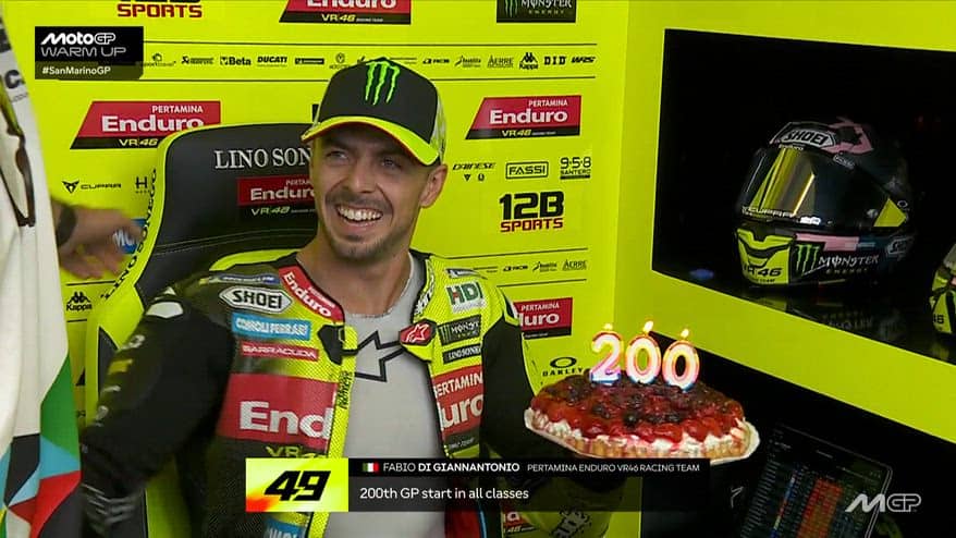 Diggia, a Misano GP numero 200. E nei box spunta una torta..