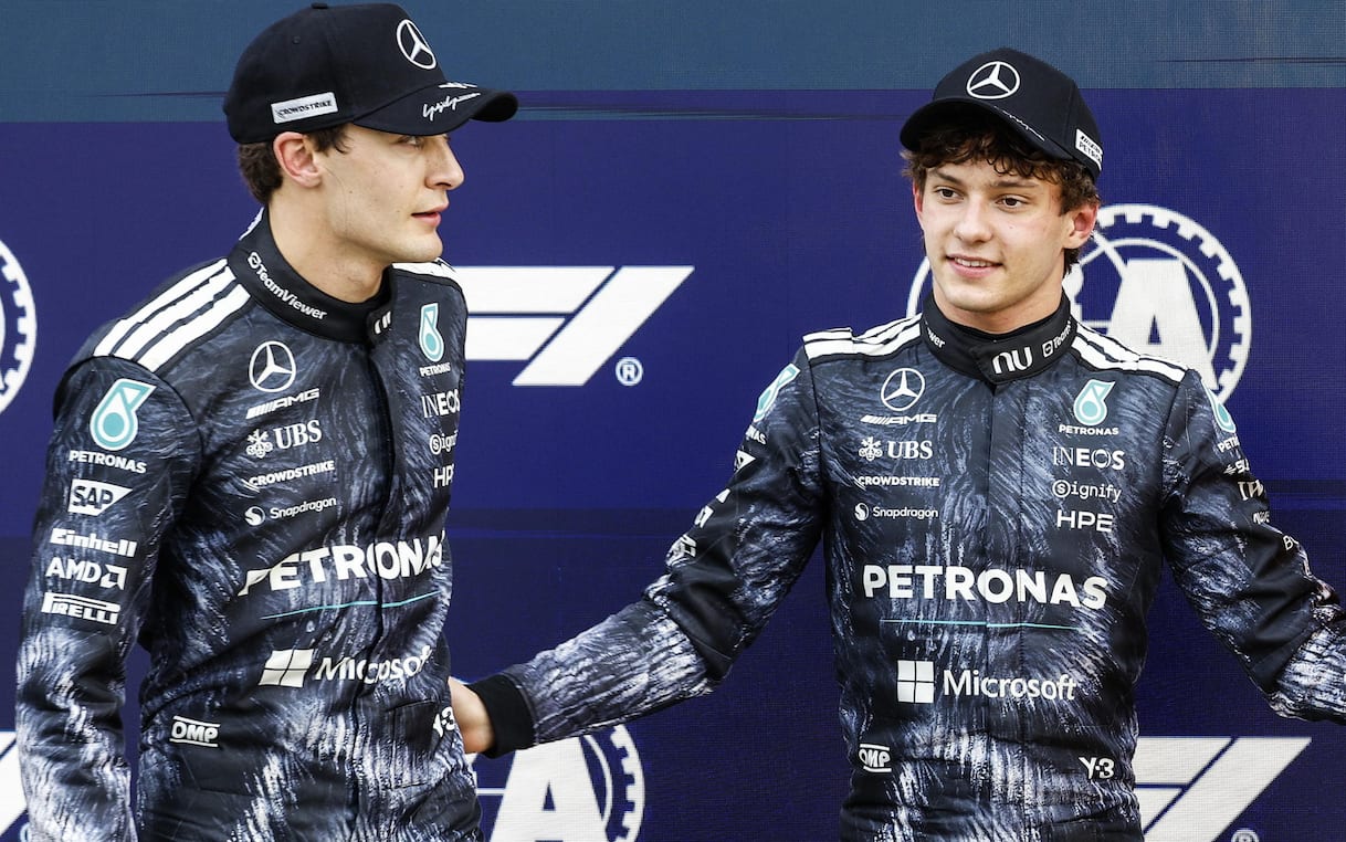 https://sport.sky.it/assets/images/14b7f3572f18bbc7b9d63676104b6a79e7974d13/skysport/it/motori/formula-1/video/2026/03/28/f1-gp-giappone-antonelli-pole-piria-commento-video-1085886/kimi_russell_ansa.jpg?im=Resize,width=1218
