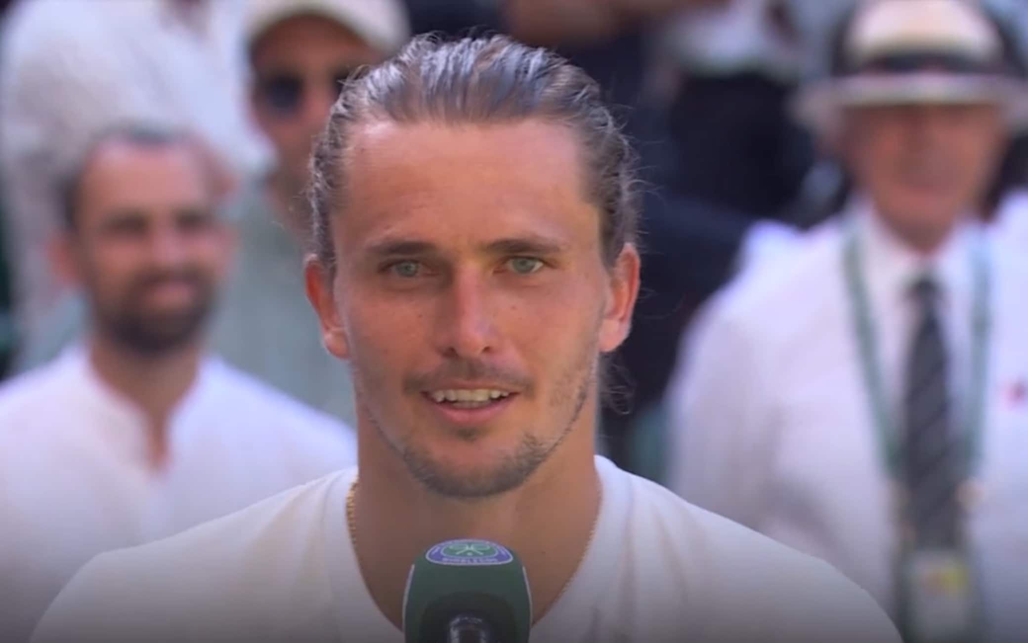 Zverev a Wimbledon: "Cosa c'è nel borsone? L'ha preparato mamma"