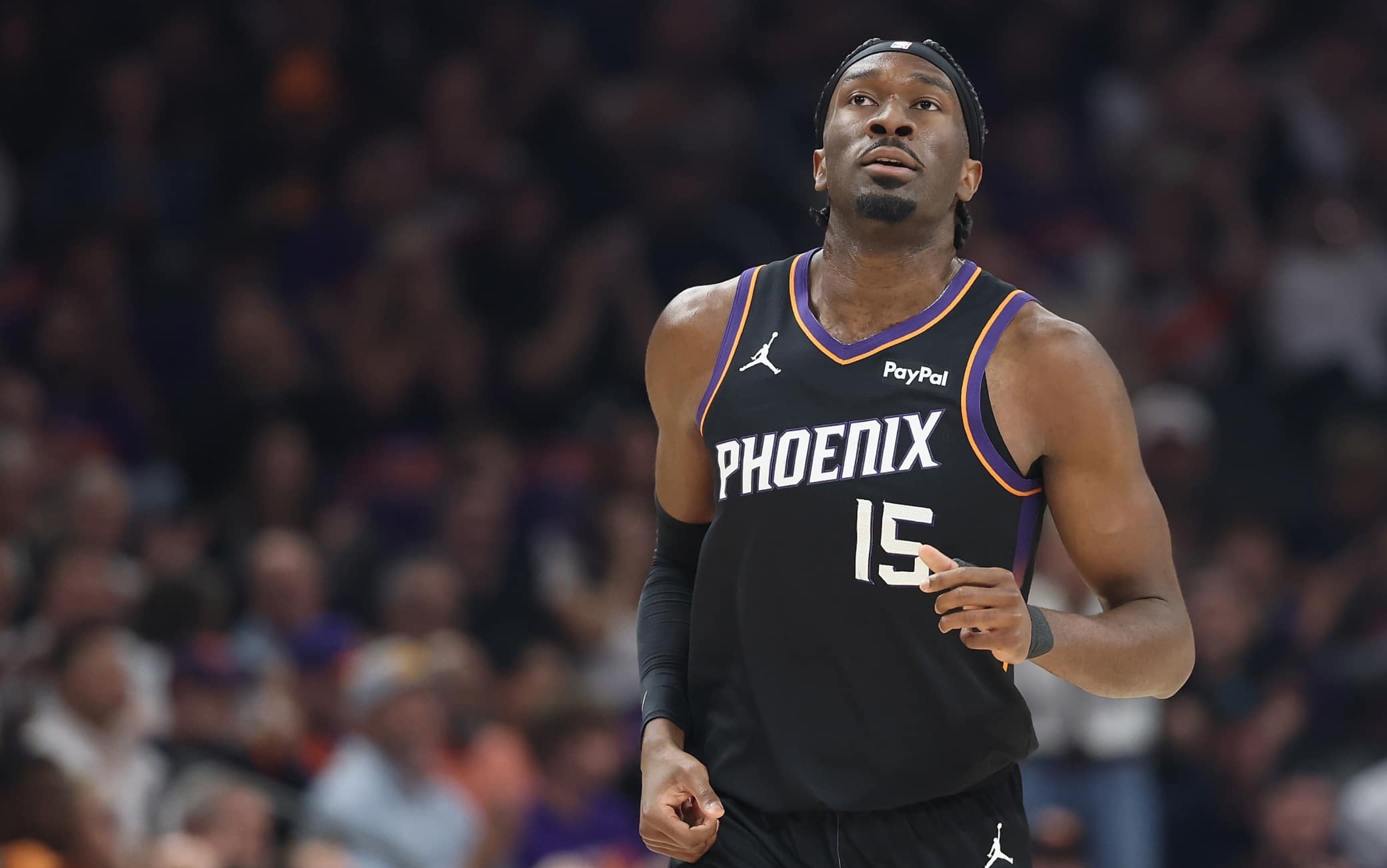 NBA, infortunio alla spalla per Mark Williams: rimarrà fuori per mesi