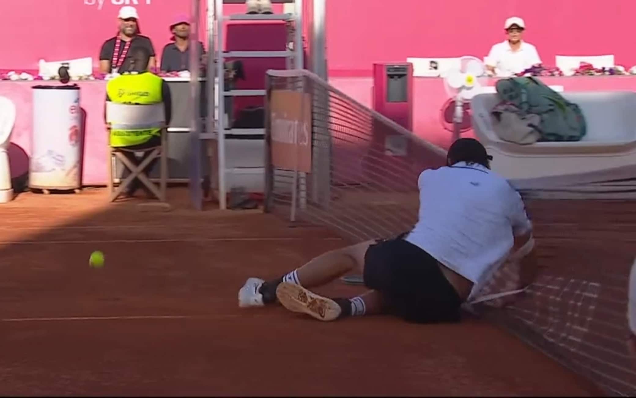 Atp Estoril, che spavento per Darderi: brutta caduta nel match con Martinez