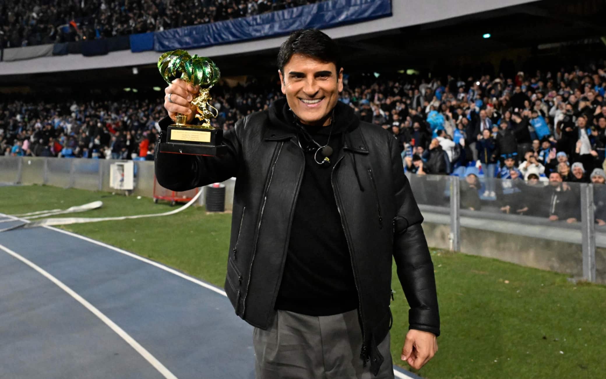 Sal da Vinci: show al Maradona prima della partita