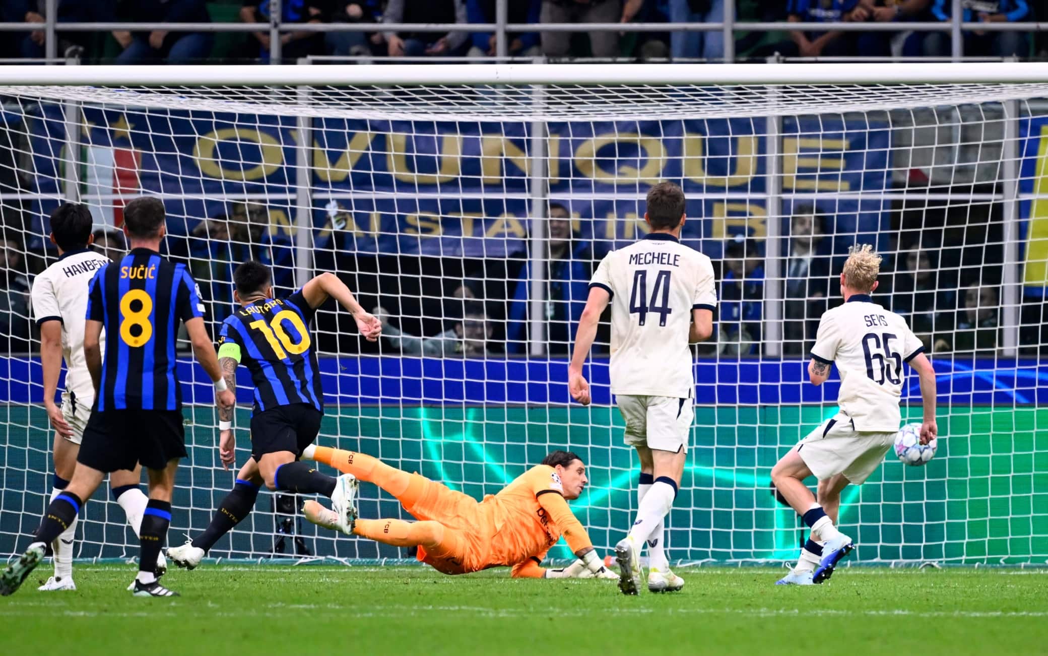 Doppietta Lautaro