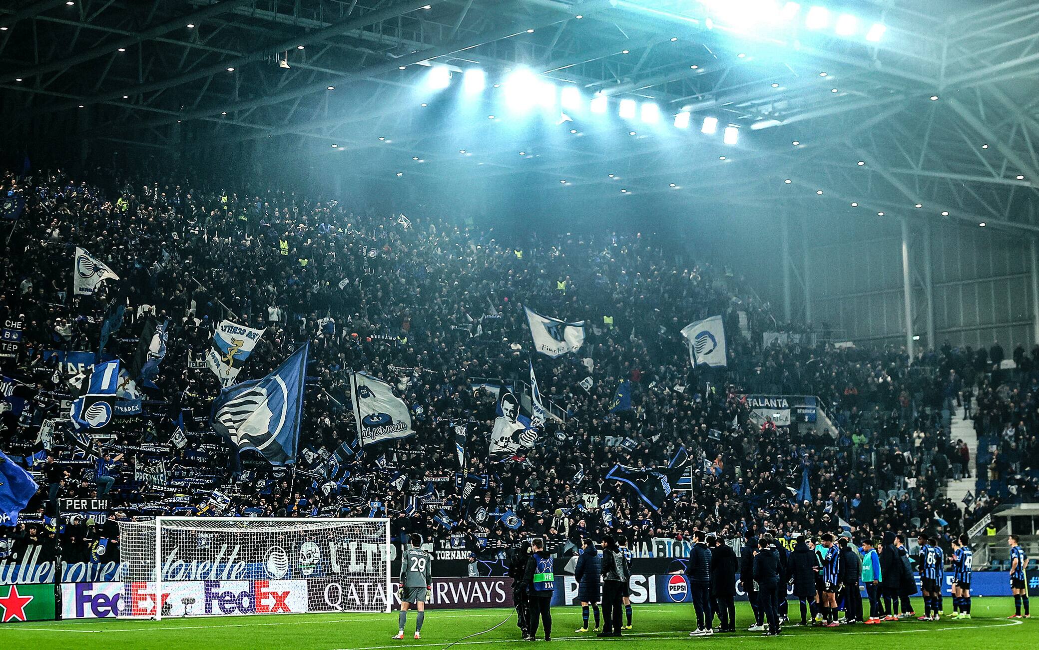 Atalanta-Bayern 1-6: la Dea crolla ma il tributo dei tifosi a fine gara è da brividi