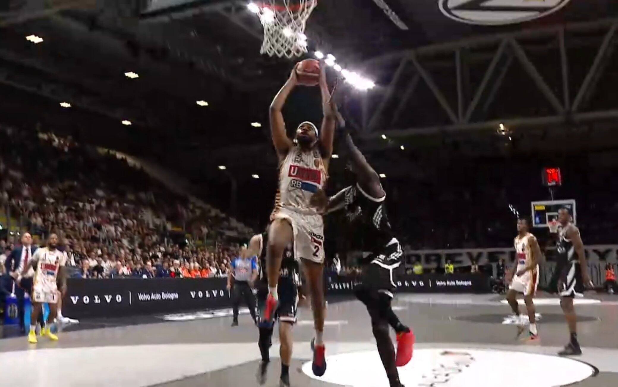 Playoff Serie A, difesa e contropiede Venezia, poi Horton inchioda