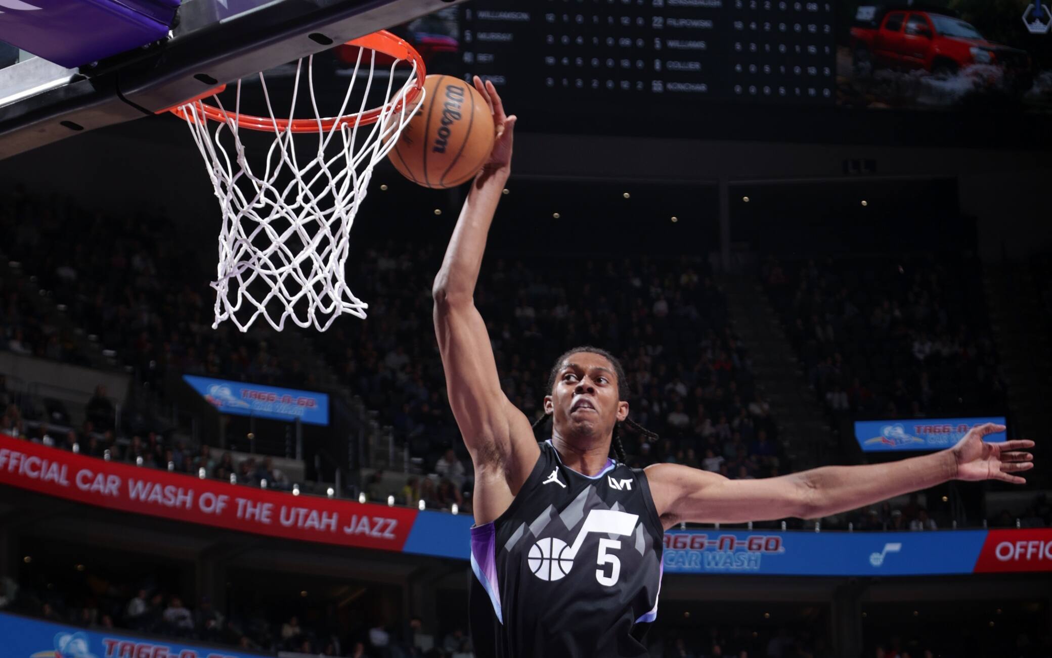 NBA, Cody Williams regala almeno una gioia a Utah: il meglio della notte