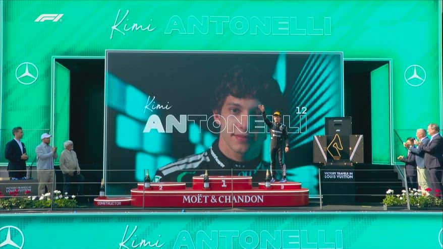 Vince Russell: il podio del GP Austria. C'è Ecclestone...