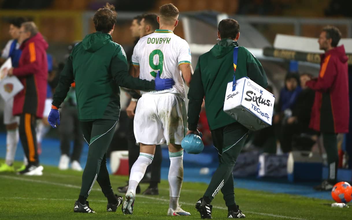 https://sport.sky.it/assets/images/1da6052d651d4cc85d16336e9187eb29e29bdd4f/skysport/it/calcio/serie-a/2026/01/16/dovbyk-infortunio-roma-news/ipa_dovbyk_infortunio_lecce.jpg?im=Resize,width=1218