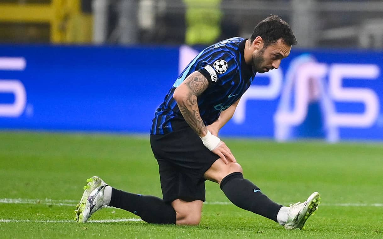 https://sport.sky.it/assets/images/1ef472aa0fd745adf3d0e0c9fb4c8c60af11e645/skysport/it/calcio/serie-a/video/2025/12/15/inter-calhanoglu-darmian-supercoppa-news-1059849/getty_calhanoglu_infortunio.jpg?im=Resize,width=1218