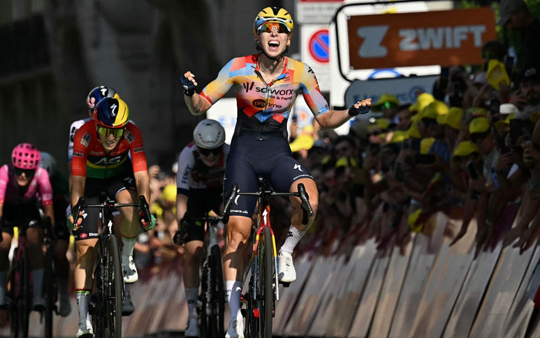 Tour de France femminile 2026, Wiebes vince la prima tappa. Risultati e classifica