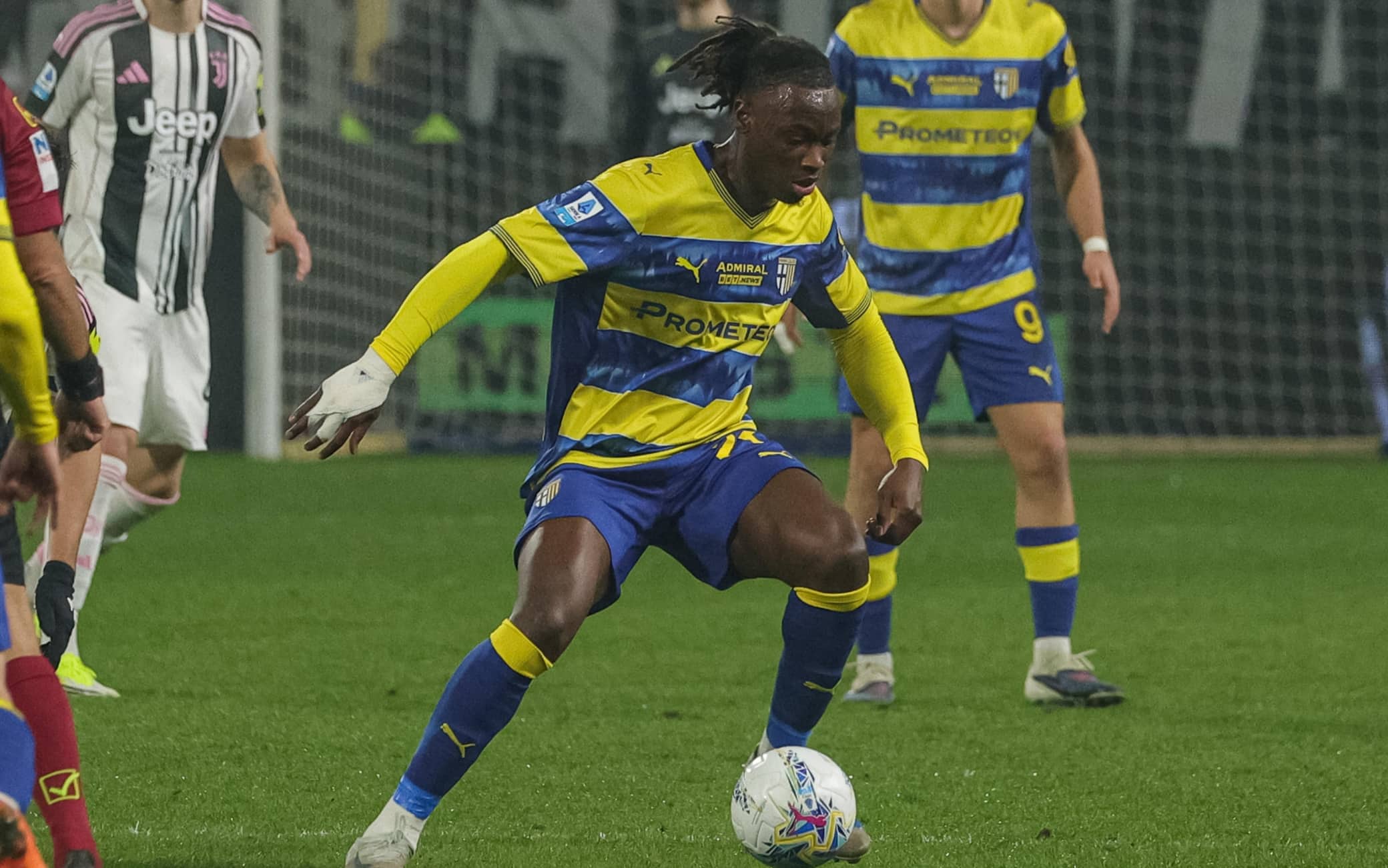 Chi è Nesta Elphege, titolare oggi a sorpresa nel Parma