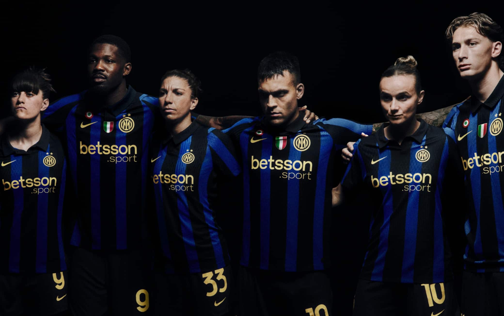 Inter, nuova maglia home 2026-2027 presentata ufficialmente: le FOTO con tutti i dettagli