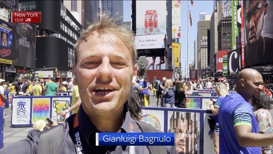 I tifosi del Brasile invadono Times Square