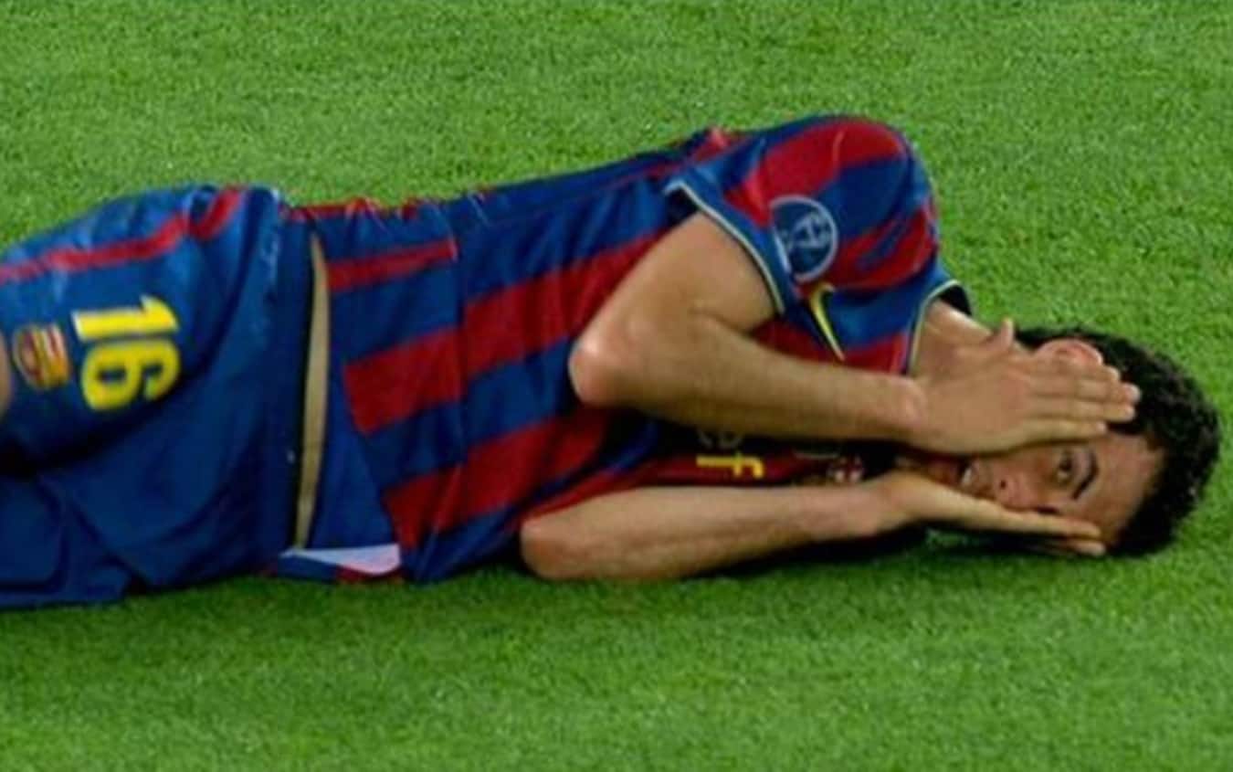  La "sceneggiata" di Busquets che costa l'espulsione a Thiago Motta