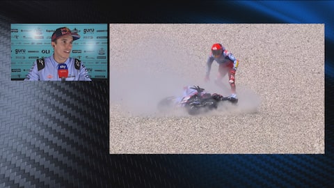 Marquez, caduta nella Sprint Race di Assen: il VIDEO | Sky Sport