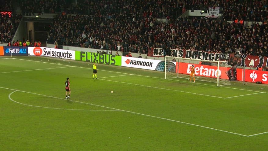 Il Midtjylland calcia tre rigori… uno peggio dell'altro
